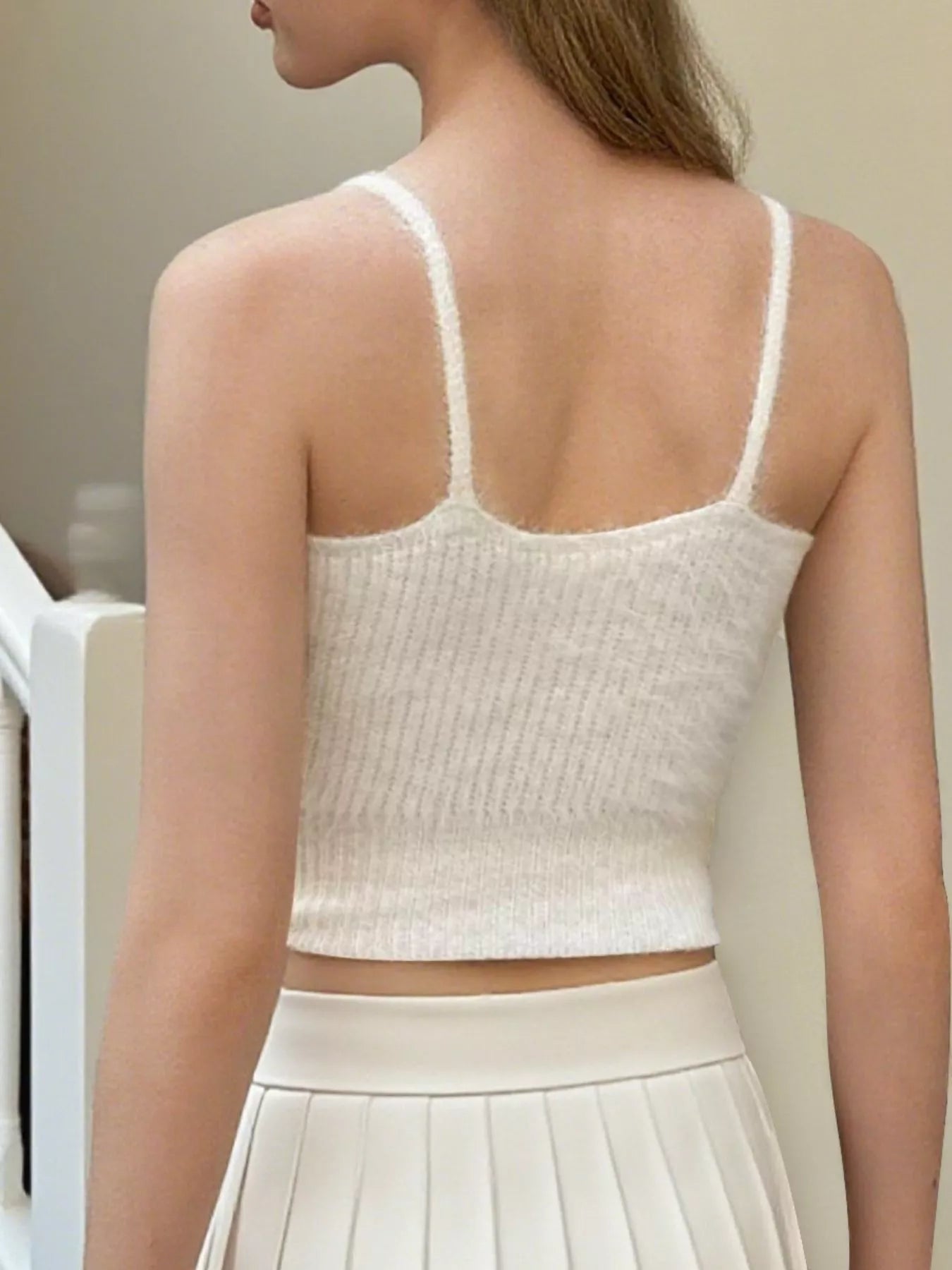 Bow Scoop Neck Cropped Cami - Lara Moda
