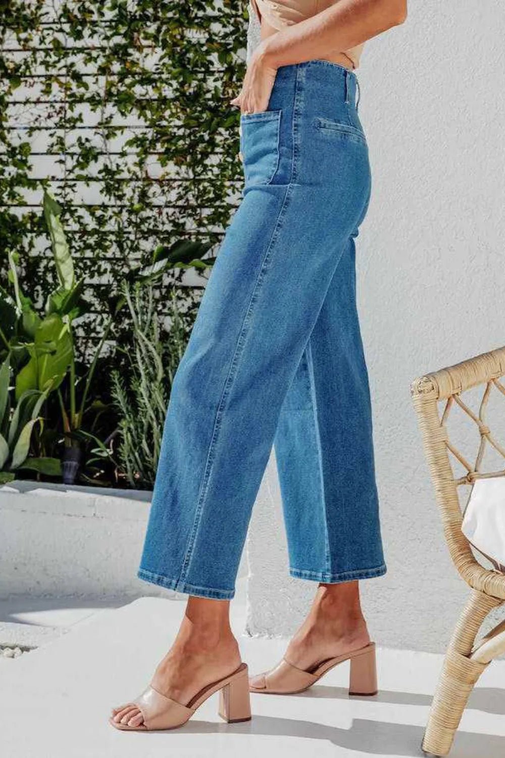 Button Fly Cropped Wide Leg Jeans - Lara Moda