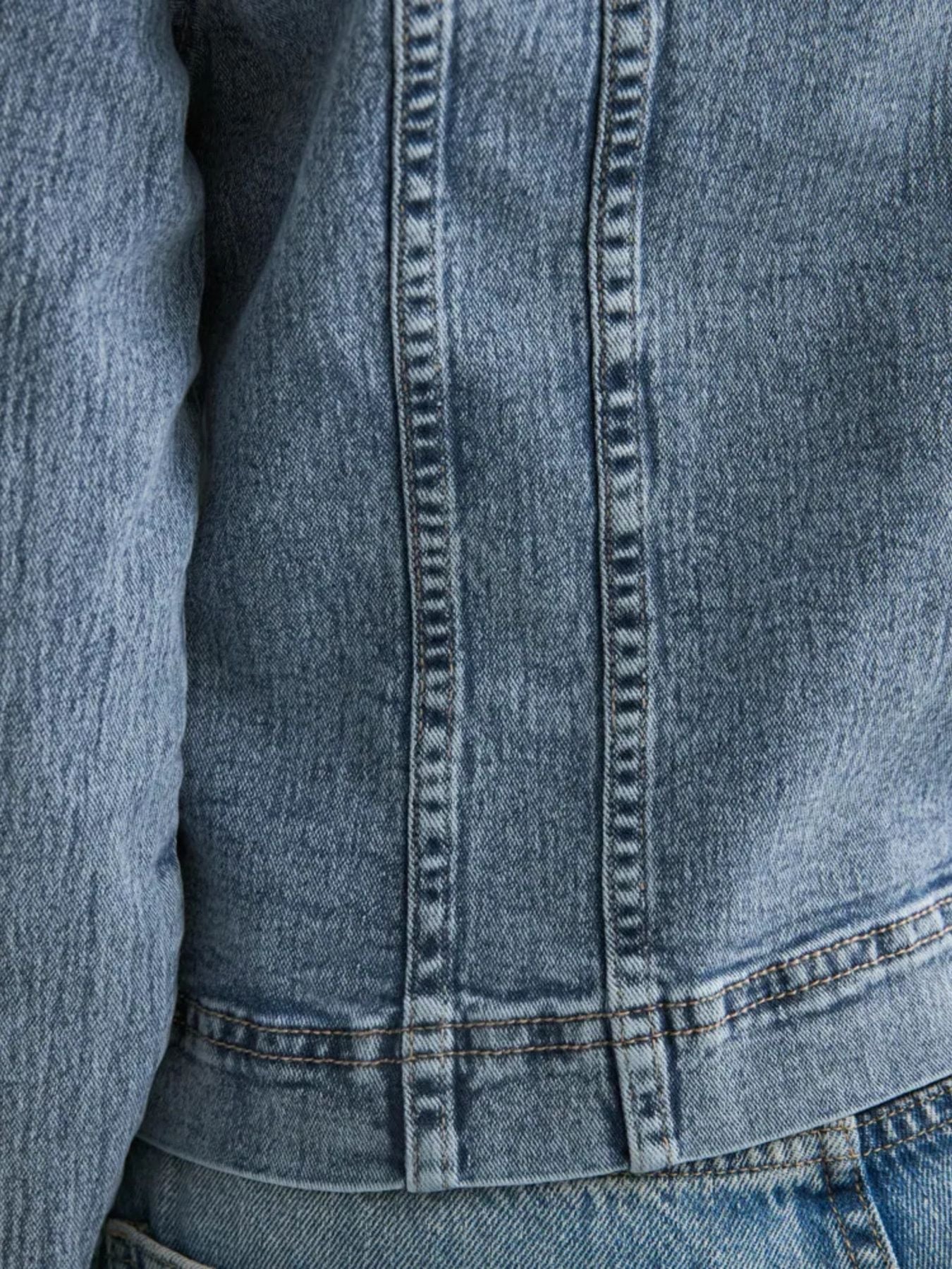 Classic Button-Down Denim Jacket - Lara Moda