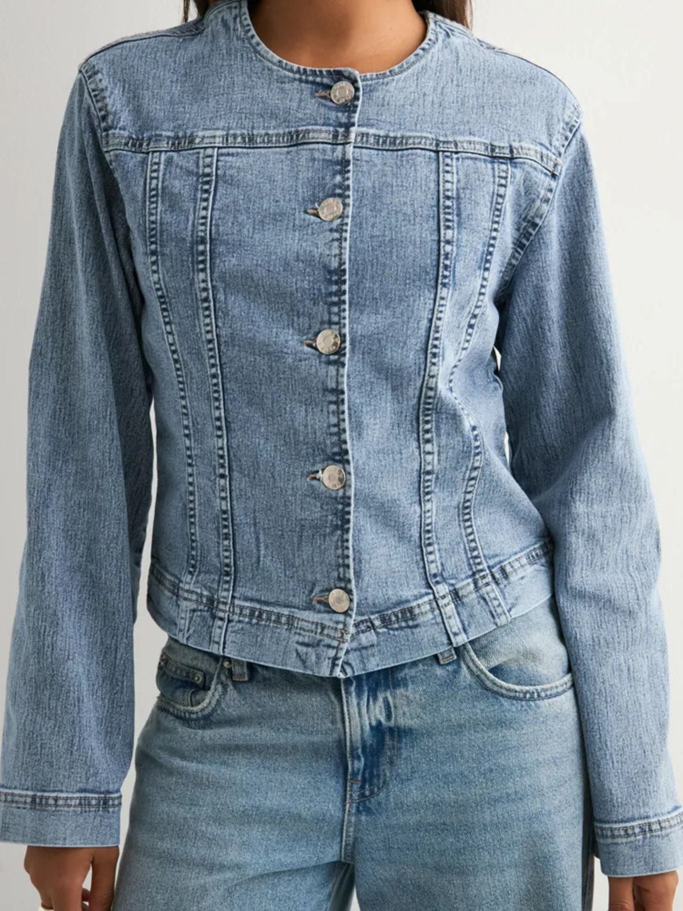 Classic Button-Down Denim Jacket - Lara Moda