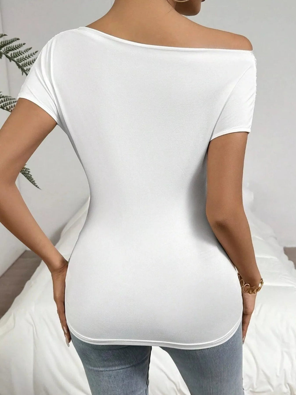 Cross-Wrap Slim Fit Top - Lara Moda