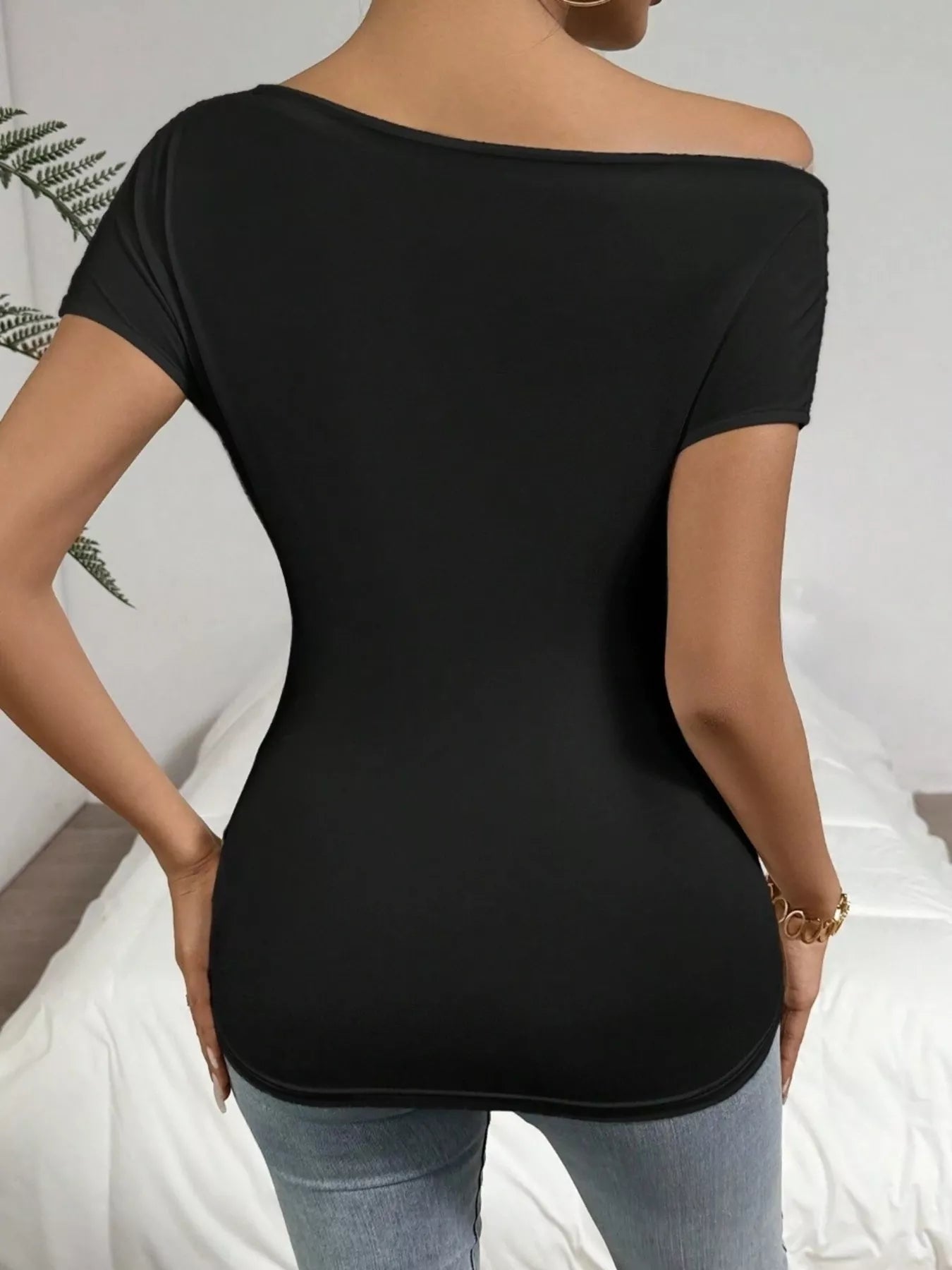 Cross-Wrap Slim Fit Top - Lara Moda
