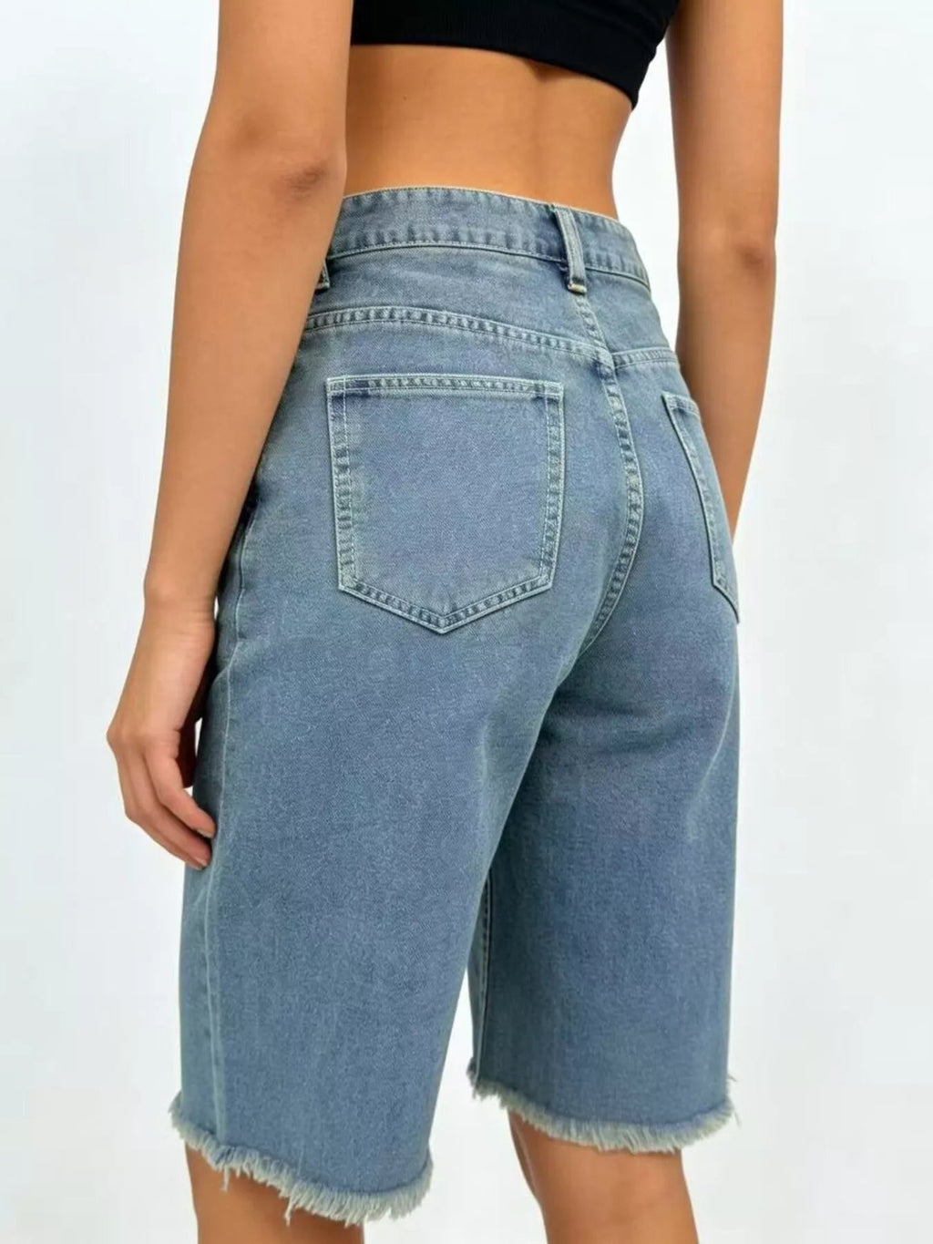 Frayed Hem Relaxed Fit Denim Shorts - Lara Moda
