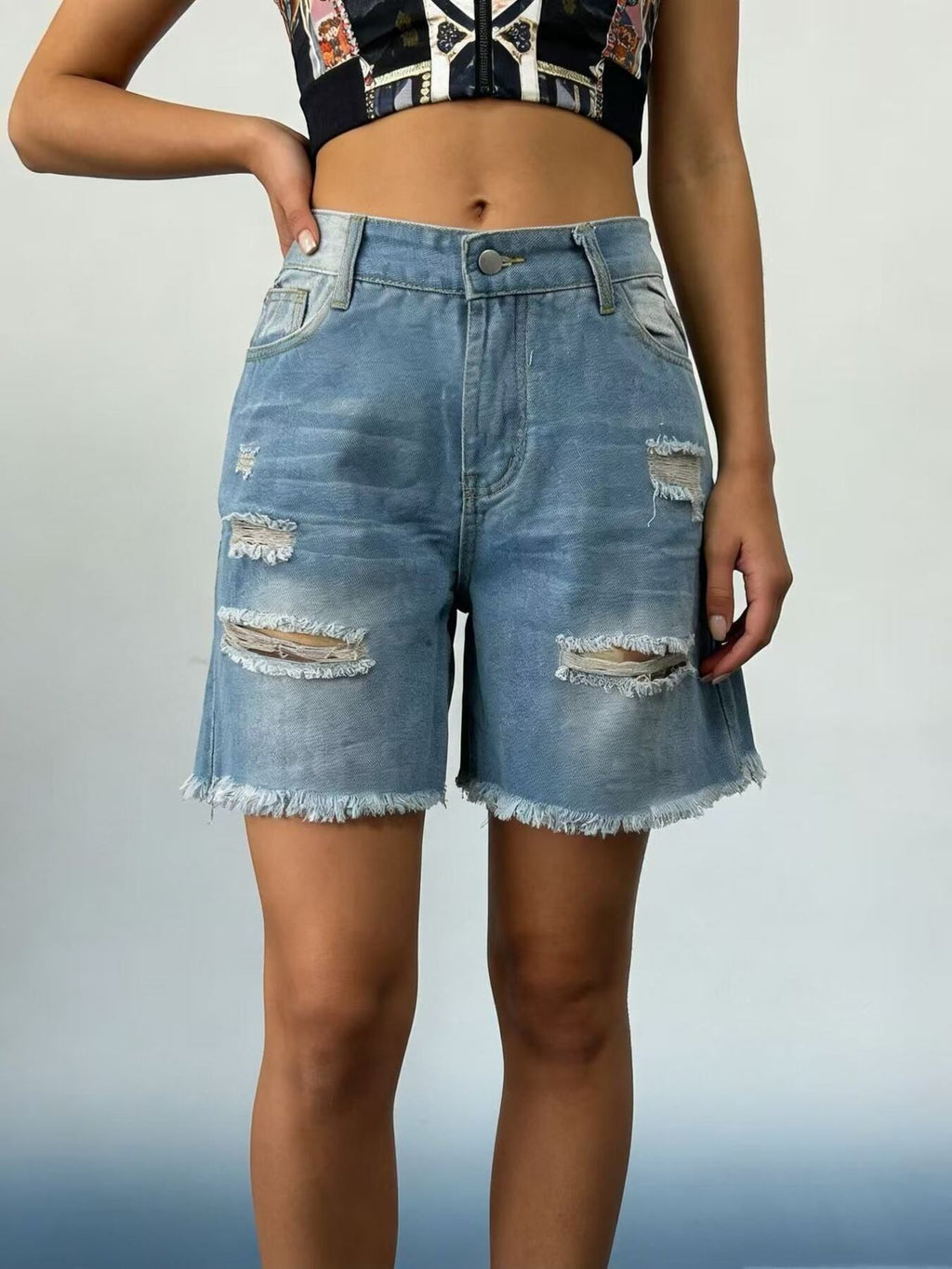 Full Size Ripped Frayed Hem Denim Shorts Plus Size - Lara Moda