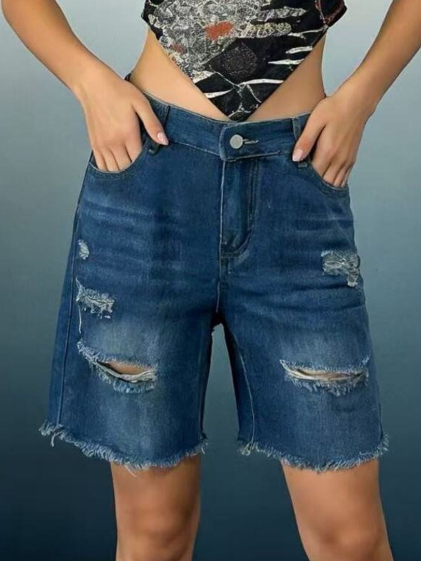 Full Size Ripped Frayed Hem Denim Shorts Plus Size - Lara Moda