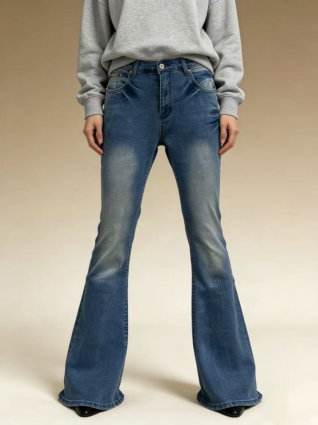 Full Size Vintage Wash High-Waisted Flare Jeans Plus Size - Lara Moda