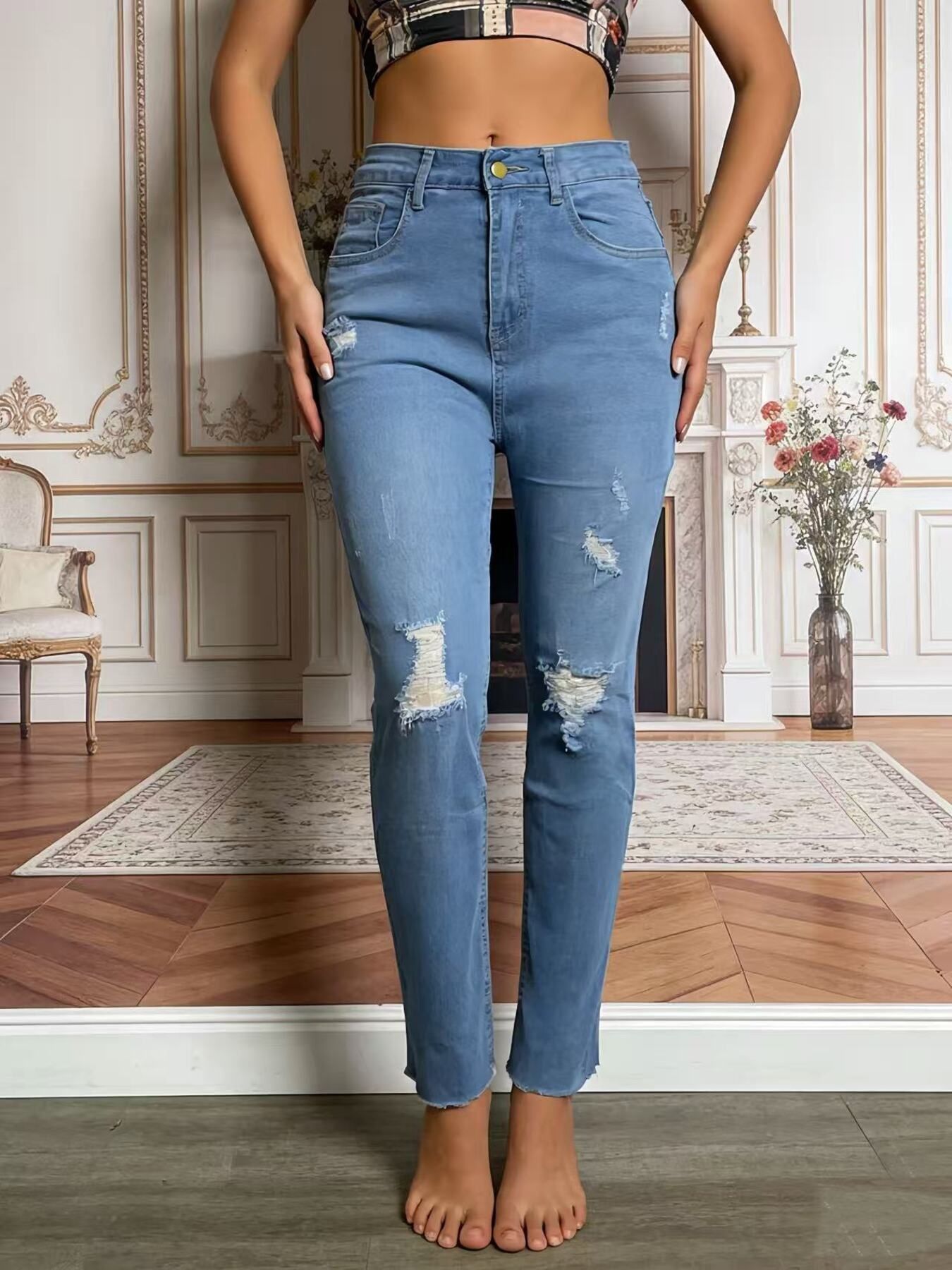 High-Waisted Distressed Jeans - Lara Moda