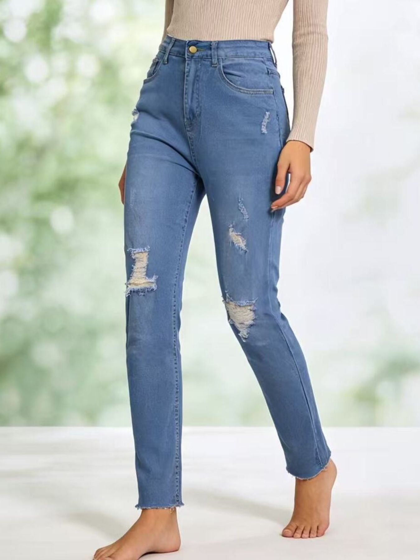 High-Waisted Distressed Jeans - Lara Moda