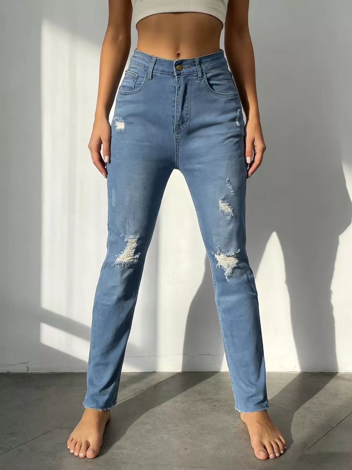 High-Waisted Distressed Jeans - Lara Moda