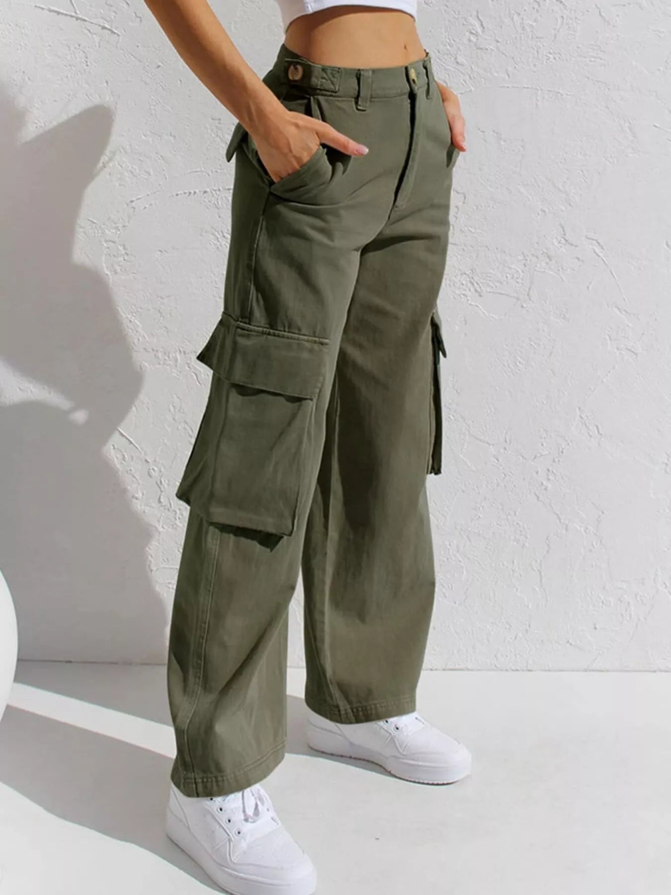 High-Waisted Wide Leg Cargo Jeans - Lara Moda