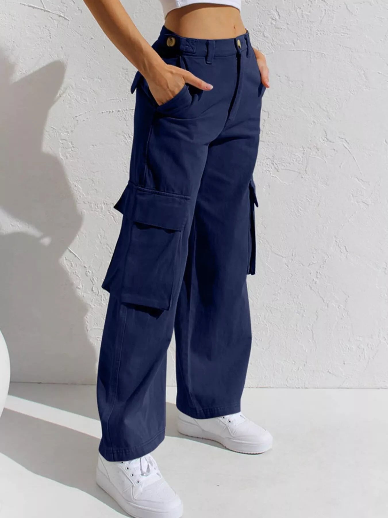 High-Waisted Wide Leg Cargo Jeans - Lara Moda