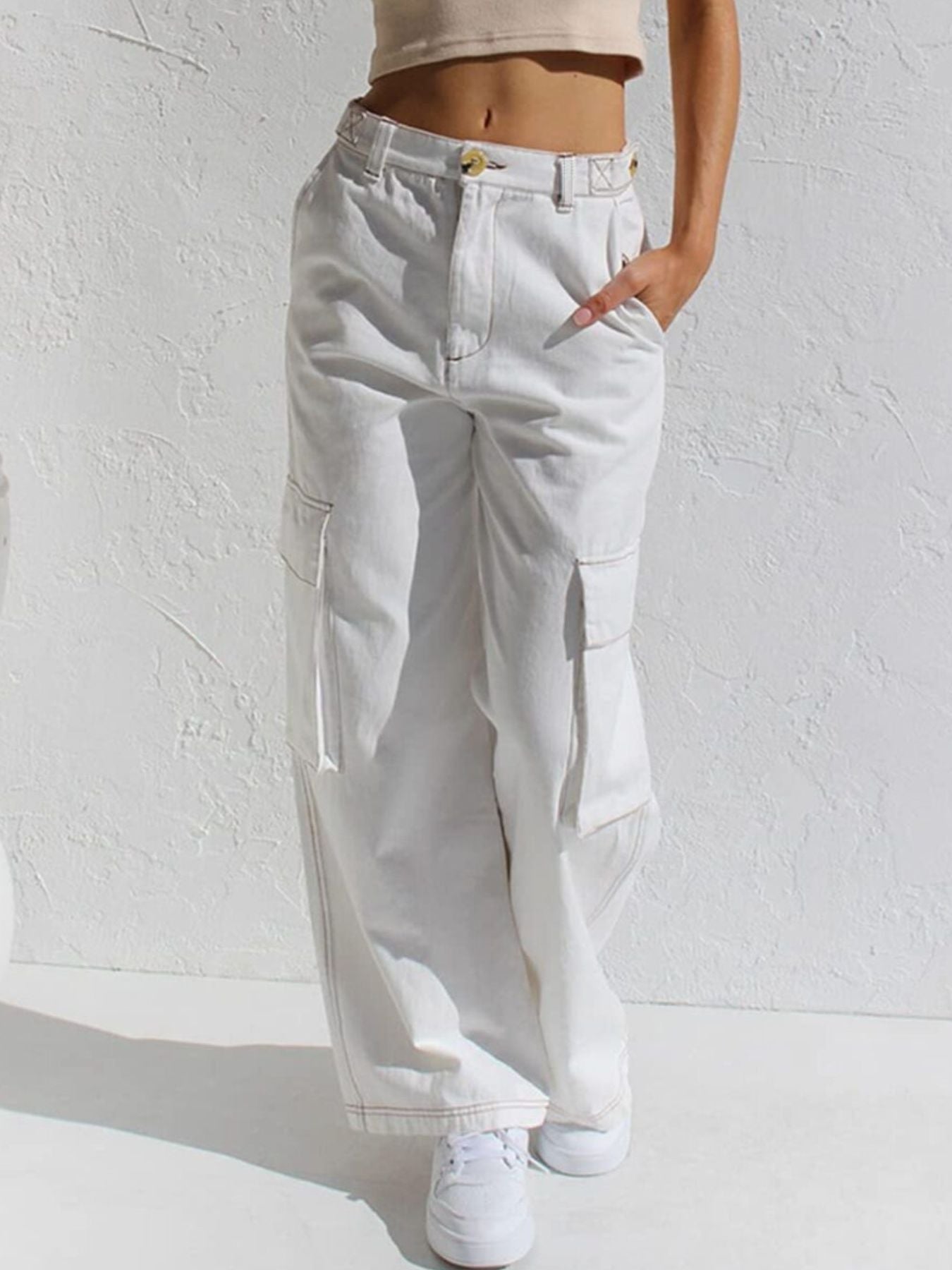 High-Waisted Wide Leg Cargo Jeans - Lara Moda