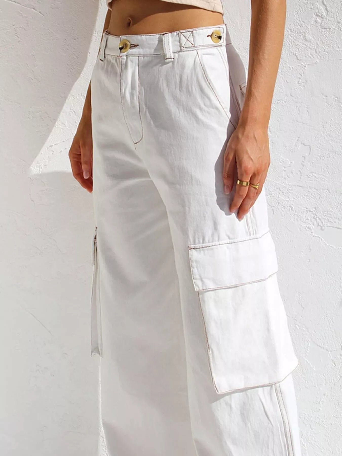 High-Waisted Wide Leg Cargo Jeans - Lara Moda