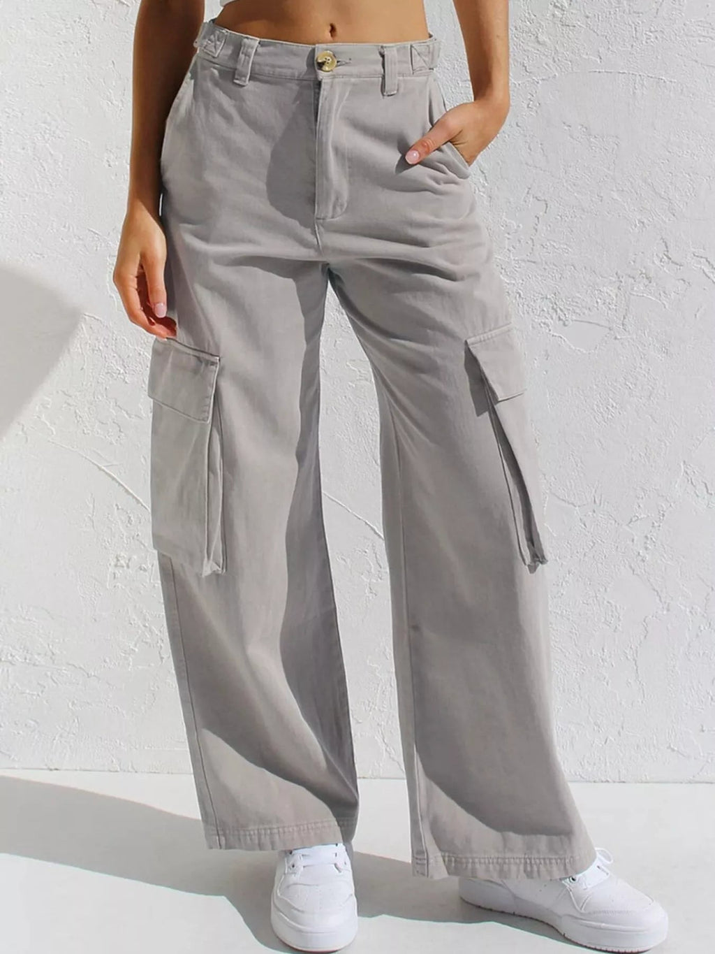 High-Waisted Wide Leg Cargo Jeans - Lara Moda