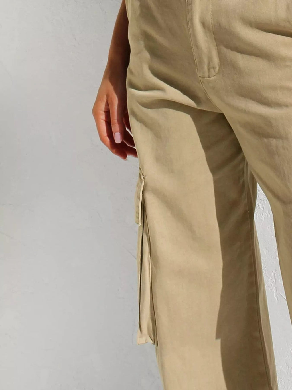 High-Waisted Wide Leg Cargo Jeans - Lara Moda