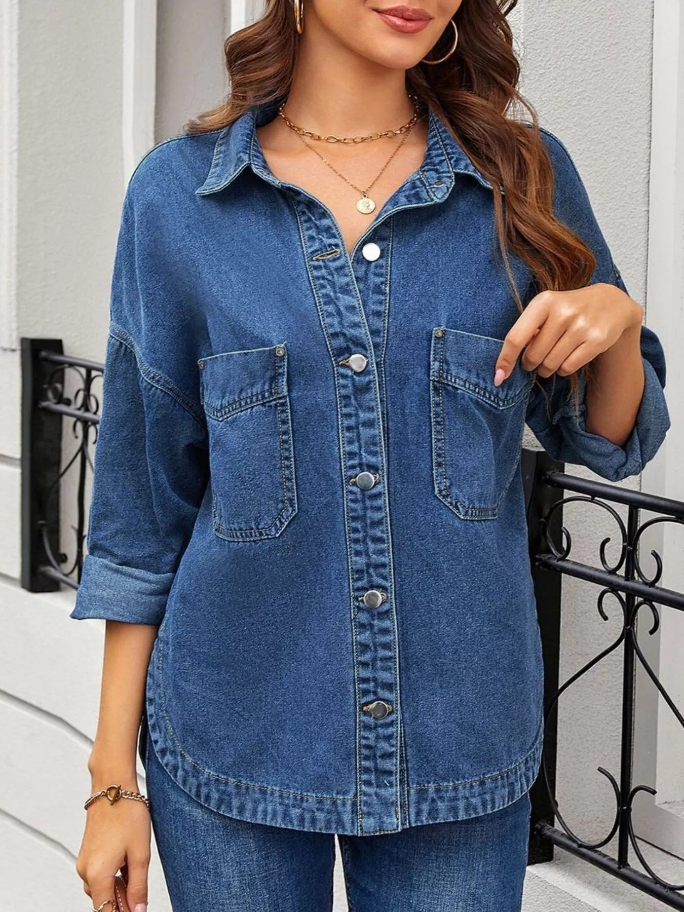 Jaqueta Jeans Casual com Botões Frontais - Modelagem Solta - Lara Moda