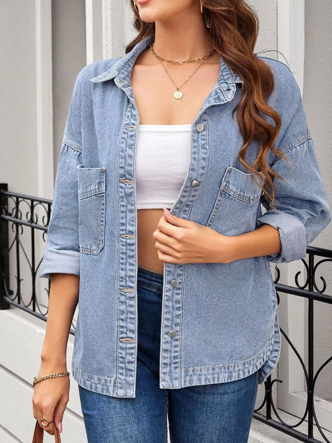 Jaqueta Jeans Casual com Botões Frontais - Modelagem Solta - Lara Moda
