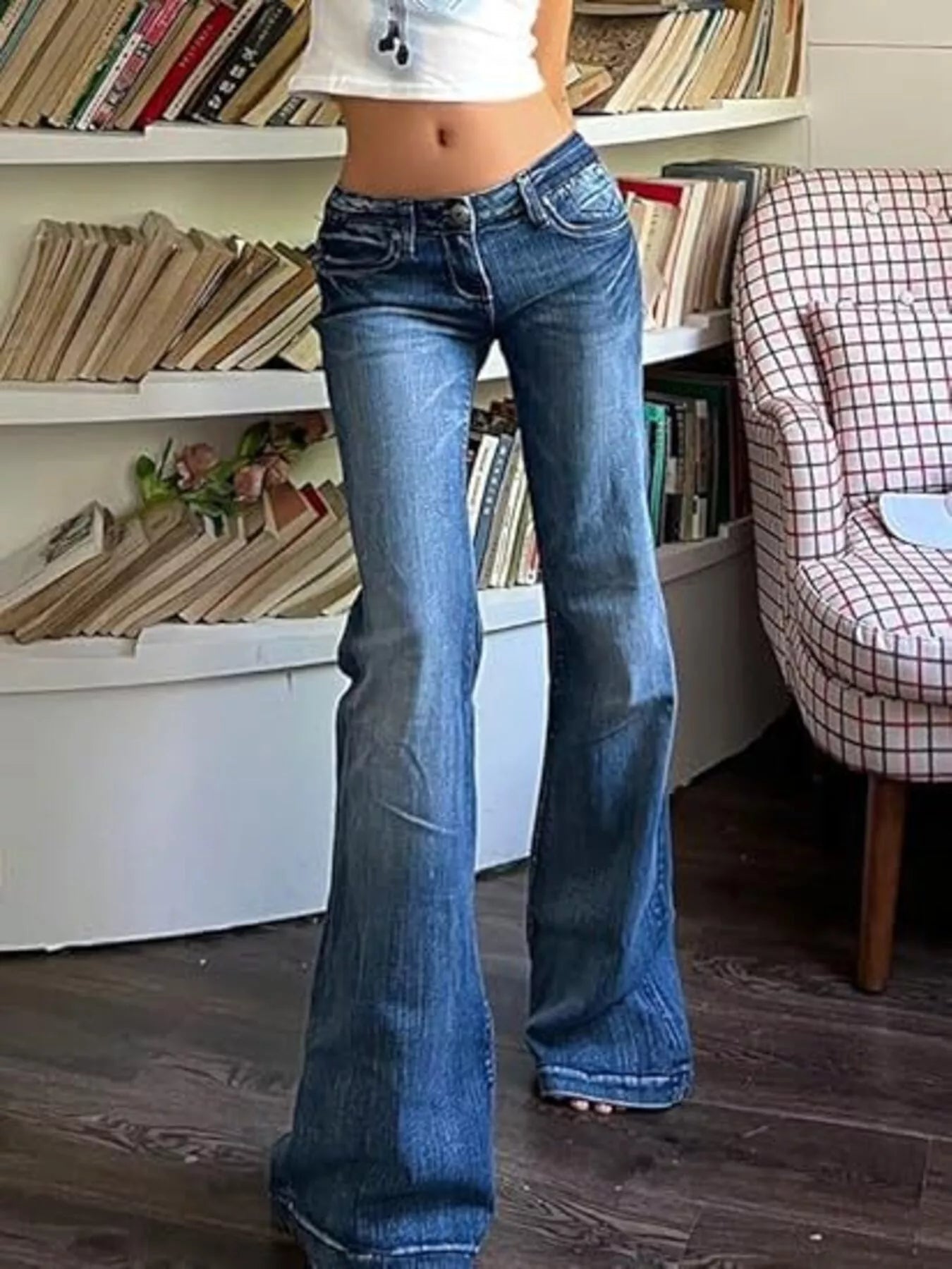 Low Rise Flare Jeans - Lara Moda