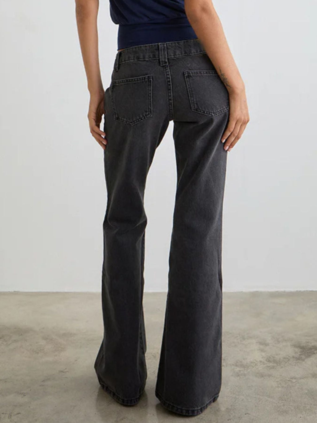 Low Rise Flare Leg Jeans - Lara Moda