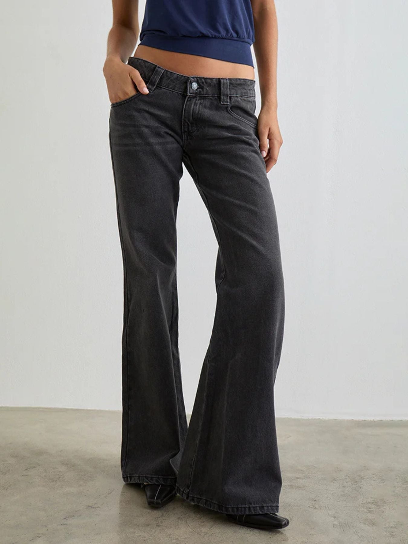 Low Rise Flare Leg Jeans - Lara Moda