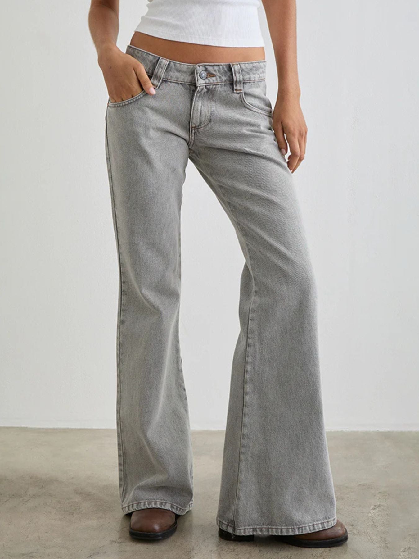 Low Rise Flare Leg Jeans - Lara Moda