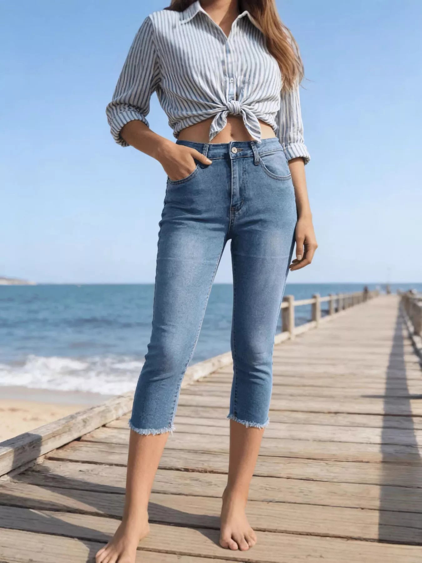 Raw Hem Capris Jeans - Lara Moda