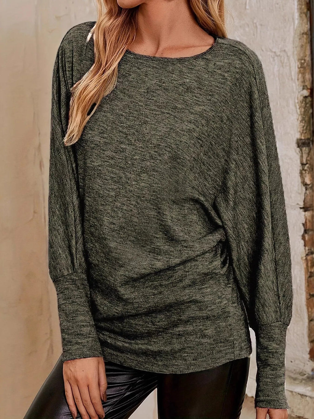 Round Neck Long Sleeve Relaxed Fit T-Shirt - Lara Moda
