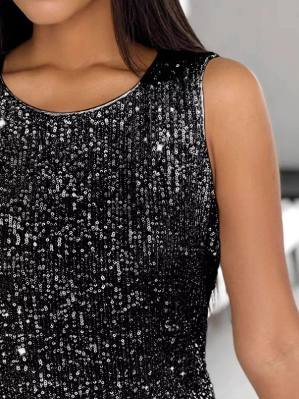 Sequin Round Neck Tank Top - Lara Moda