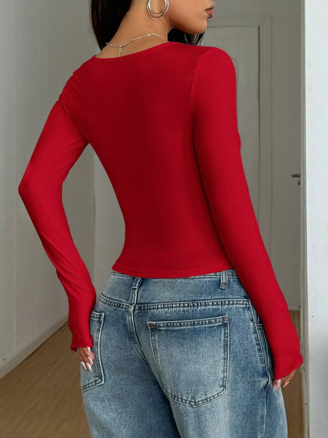 Solid Color Square Neck Long Sleeve Slim Fit T-Shirt - Lara Moda