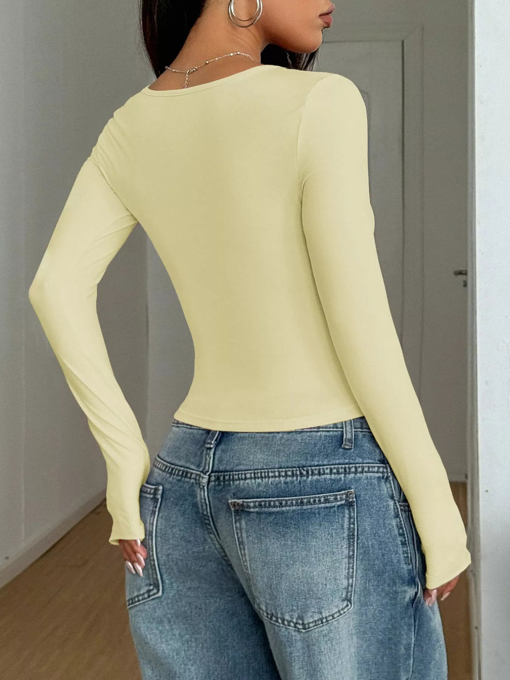 Solid Color Square Neck Long Sleeve Slim Fit T-Shirt - Lara Moda