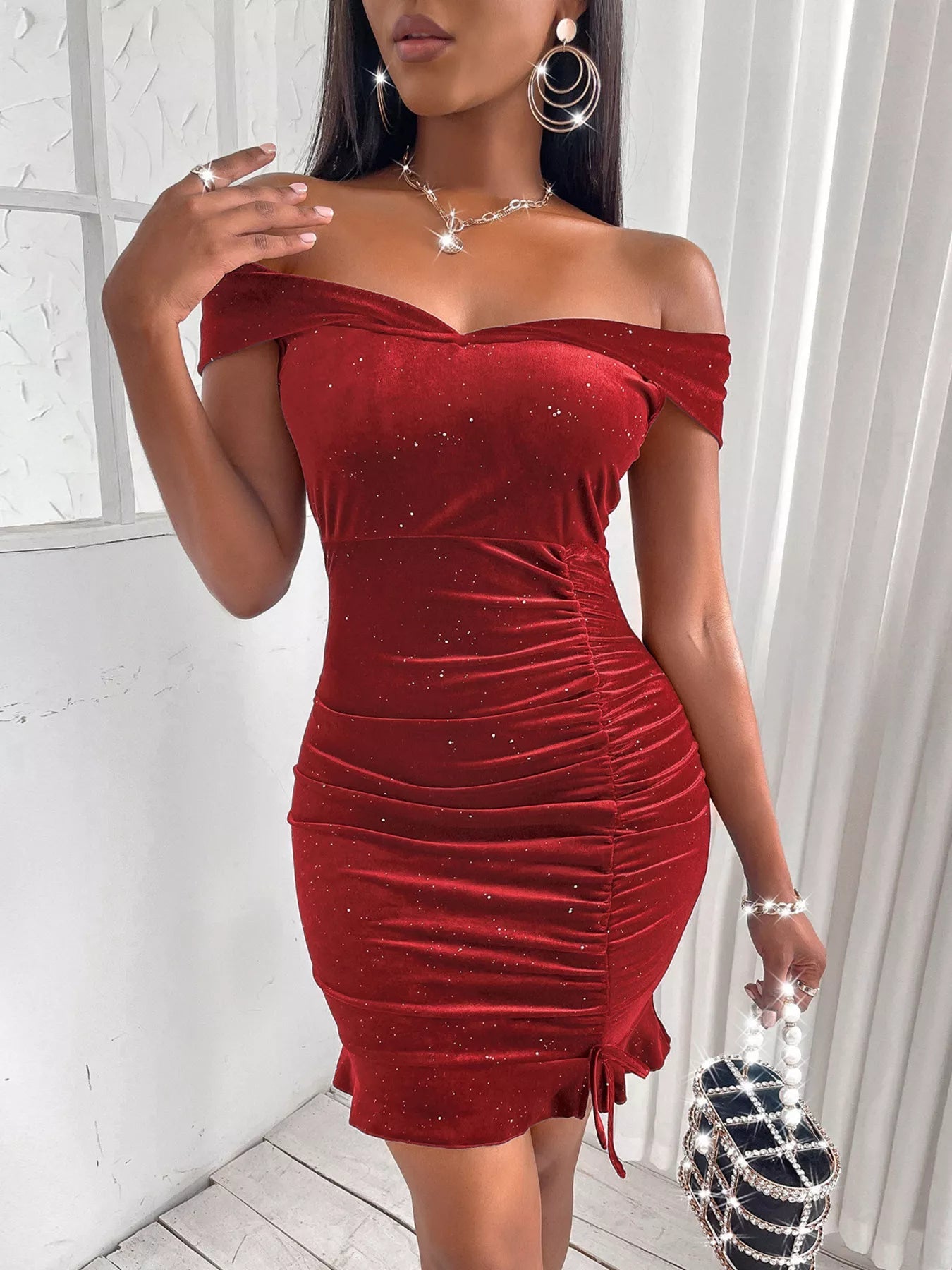 Sparkly Velvet Off-Shoulder Ruched Bodycon Dress - Lara Moda