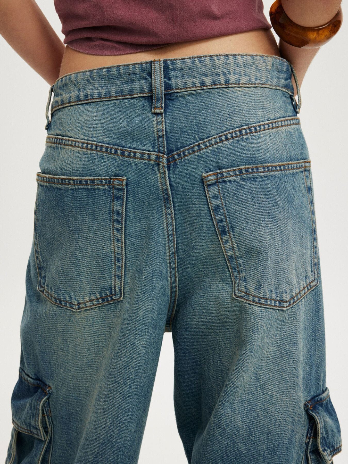 Vintage Wash Wide Leg Cargo Jeans - Lara Moda