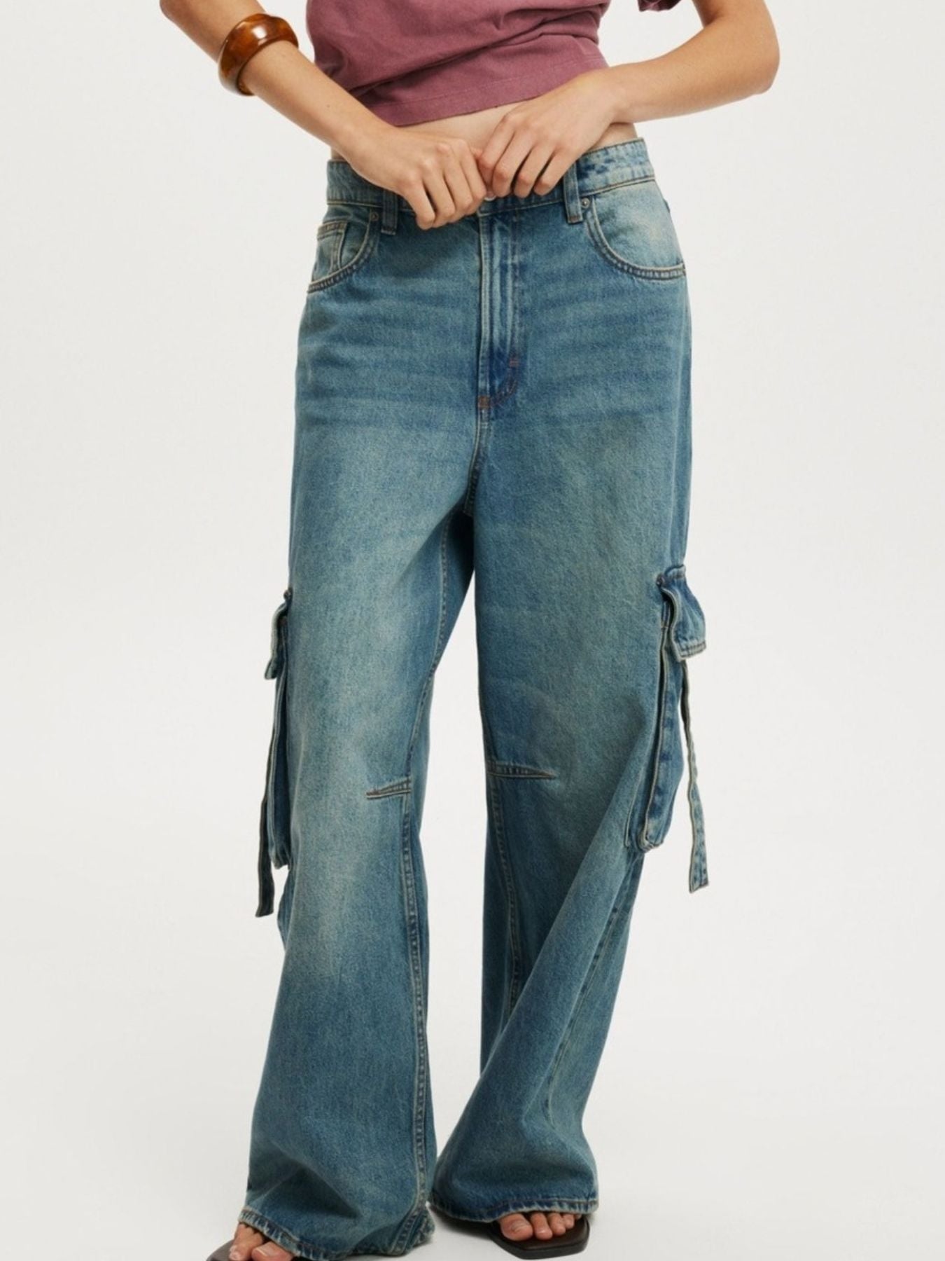 Vintage Wash Wide Leg Cargo Jeans - Lara Moda