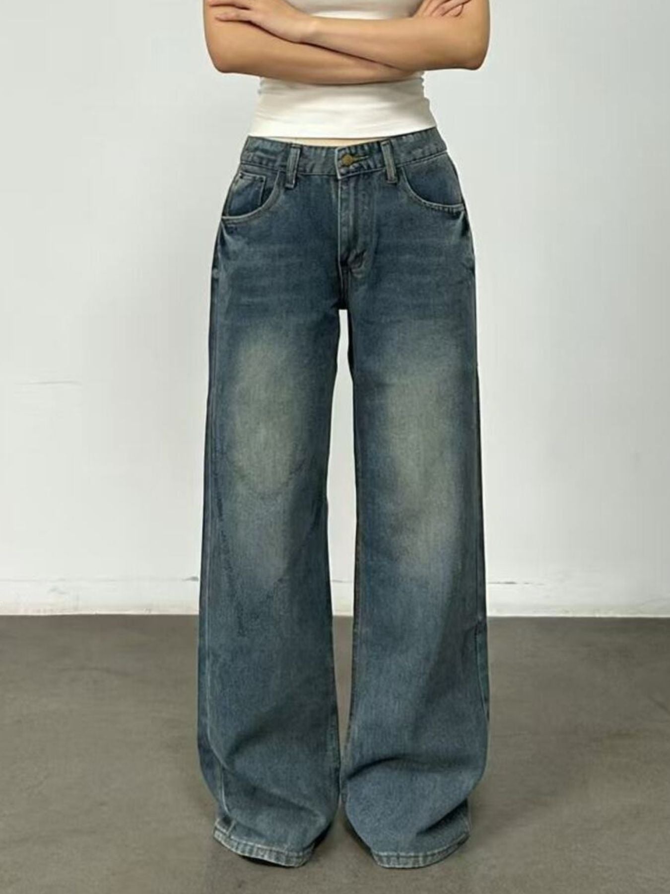 Vintage Wash Wide Leg Jeans - Lara Moda