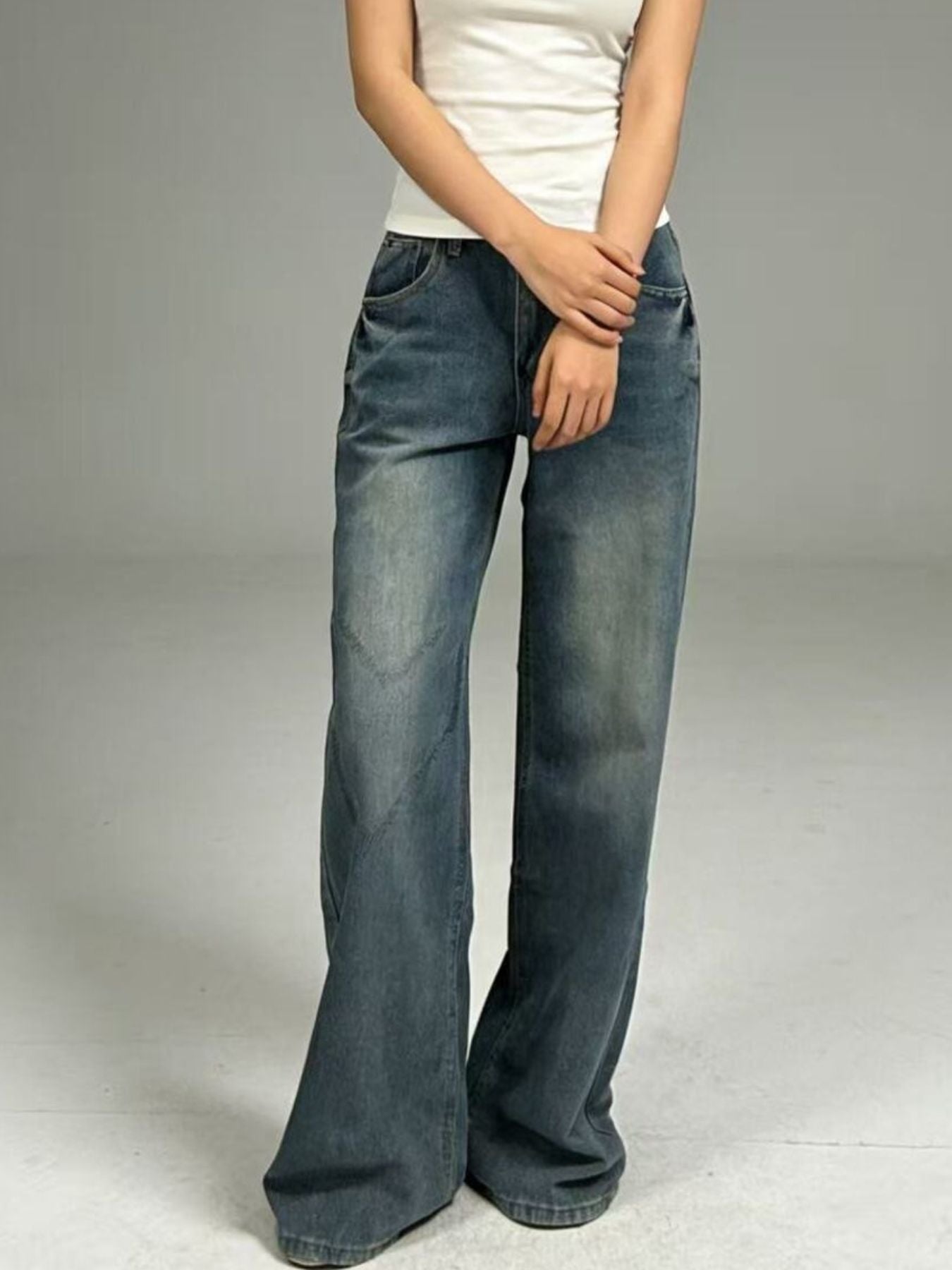 Vintage Wash Wide Leg Jeans - Lara Moda