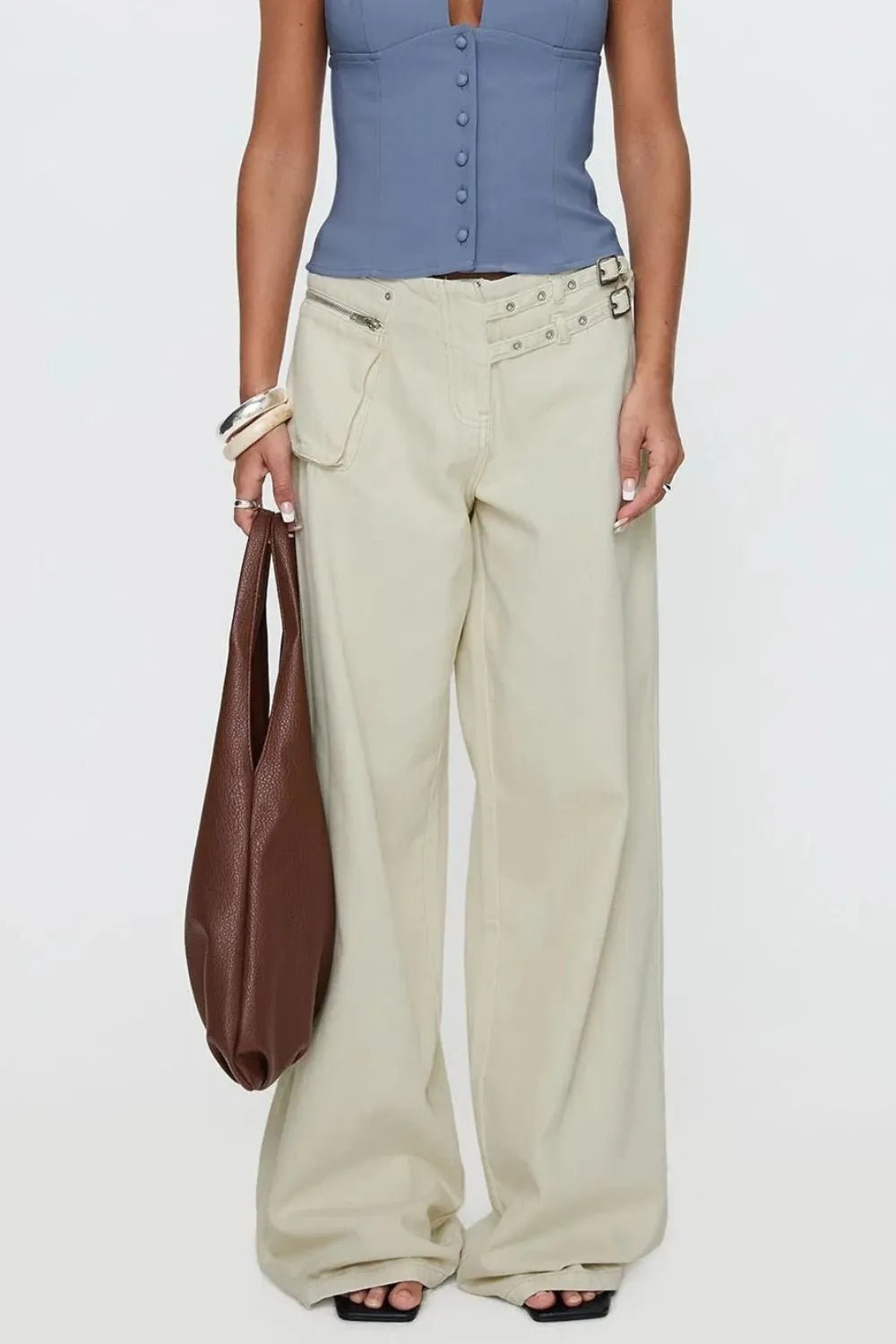 Wide Leg Jeans with Pockets - Lara Moda