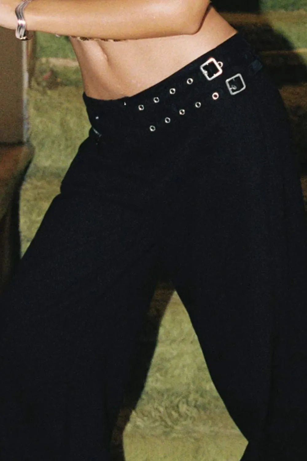 Wide Leg Jeans with Pockets - Lara Moda